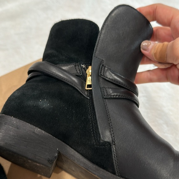 Authentic UGG ANKLE BOOTS SIZE 8 - Picture 9 of 12